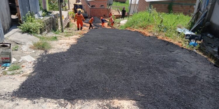 Prefeitura de Manaus transforma rua com solo natural a partir de obra de pavimentação no bairro Nova Cidade
