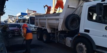 Prefeitura intensifica manutenção asfáltica na avenida Visconde de Porto Alegre e garante melhores condições de trafegabilidade na área