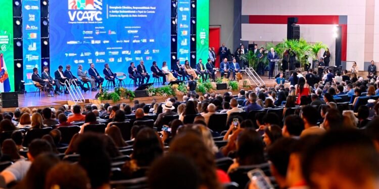 Programa Blitz TCE-AM é destaque em congresso nacional sobre governança climática