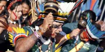 Organizações cobram criação da Comissão da Verdade Indígena em encontro em Brasília