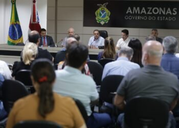 Roberto Cidade conduz acordo e garante repasse de R$ 276 milhões a empresas médicas