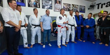 Roberto Cidade visita projeto Osvaldo Alves no bairro Coroado