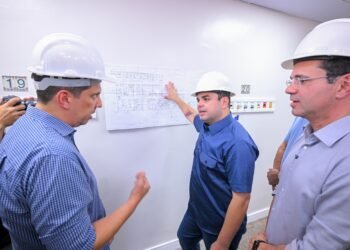 Roberto Cidade vistoria obras do SPA São Raimundo que será transformado em UPA