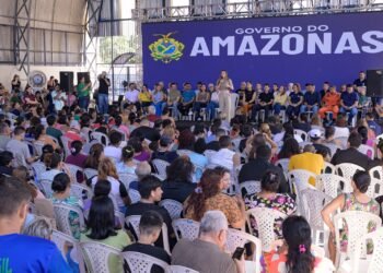 Thaisa Cidade representa Roberto Cidade em edição do Governo Presente na Zona Norte