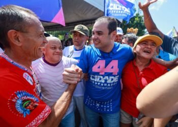 Roberto Cidade mobiliza mais de quatro mil apoiadores em Manacapuru