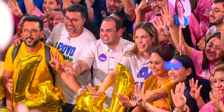 Roberto Cidade confirma construção do Hospital Universitário da UEA em encontro com educadores