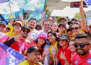 Roberto Cidade dialoga com comerciantes e reforça propostas em corpo a corpo na zona Leste