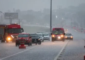 Sul e Sudeste terão dia de chuva, trovoadas e tempestades