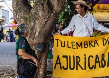 Teatro de rua leva Ajuricaba às ruas do Centro de Manaus em espetáculo inédito