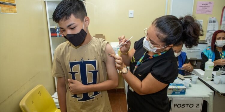 Multivacinação da prefeitura entra na reta final com oferta de doses em mais de 170 salas até terça