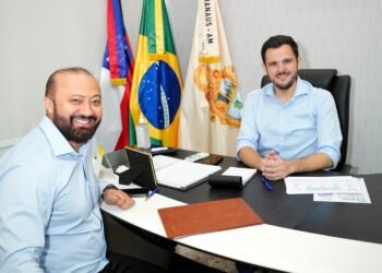 Prefeito Renato Junior anuncia que Manaus supera Rio de Janeiro e São Paulo ao registrar o melhor desempenho entre as três maiores redes municipais de ensino do Brasil