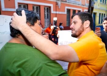Prefeito Renato Junior firma compromisso com ambulantes da Ferreira Pena e garante continuidade das atividades dentro das normas municipais
