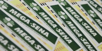 Ninguém acerta Mega-Sena; prêmio acumula para R$ 165 milhões
