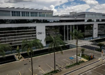 CNJ acaba com aposentadoria compulsória como punição máxima