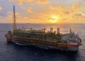 Navio-plataforma da Petrobras atinge produção máxima no pré-sal