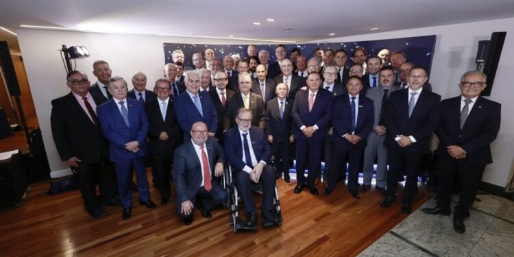 José Roberto Tadros é reeleito, por unanimidade, presidente da CNC para o mandato 2026-2030