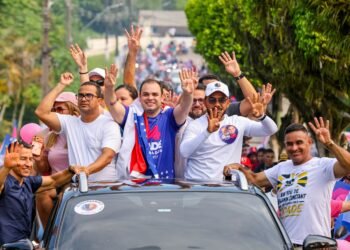 No Alto Solimões, Roberto Cidade reúne multidões e apresenta plano para todo o Amazonas