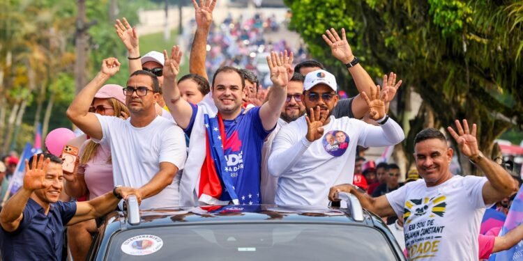No Alto Solimões, Roberto Cidade reúne multidões e apresenta plano para todo o Amazonas