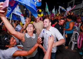 Roberto Cidade e Serafim Corrêa apresentam diretrizes do Plano de Governo em Manaus