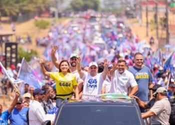 Roberto Cidade fecha viagem por cinco municípios com grande carreata em Itacoatiara