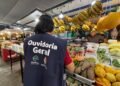 Ouvidoria-Geral do Município participa de ação de escuta ativa com permissionários na Feira do Parque 10