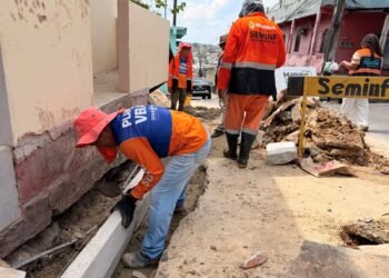 Prefeitura de Manaus recupera drenagem no Zumbi dos Palmares e combate pontos de alagamento na zona Leste