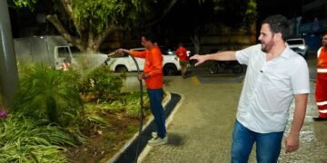 Prefeito Renato Junior amplia irrigação de árvores em Manaus durante período de calor extremo