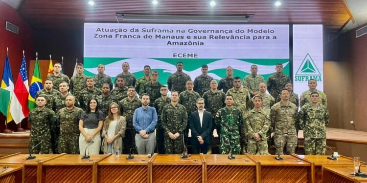 Oficiais do Exército Brasileiro aprofundam conhecimentos sobre impactos virtuosos da Zona Franca de Manaus