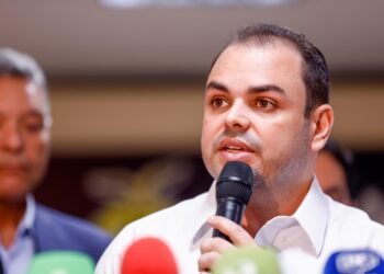 Roberto Cidade promete “virar a chave” do governo e cortar contratos a partir de 2027