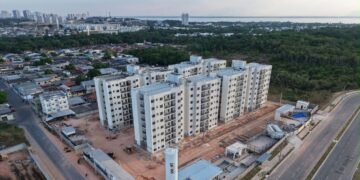 Verão em Manaus impacta ritmo de obras e beneficia construção civil