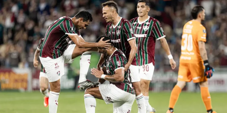 Fluminense bate Platense e abre vantagem nas quartas de final da Libertadores