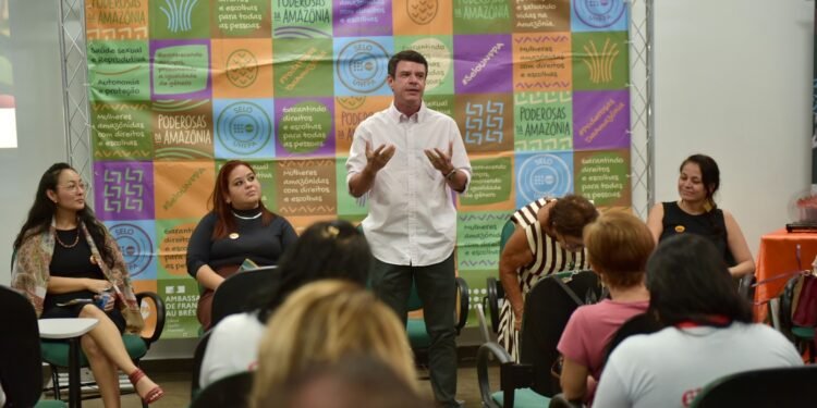 Manaus recebe selo do Unfpa em reconhecimento a avanços em saúde pré-natal e direitos sexuais e reprodutivos