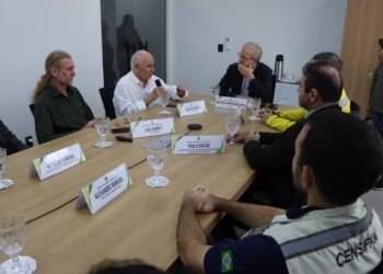 Serafim Corrêa destaca integração entre governos e defende punição a responsáveis por incêndios criminosos no Amazonas