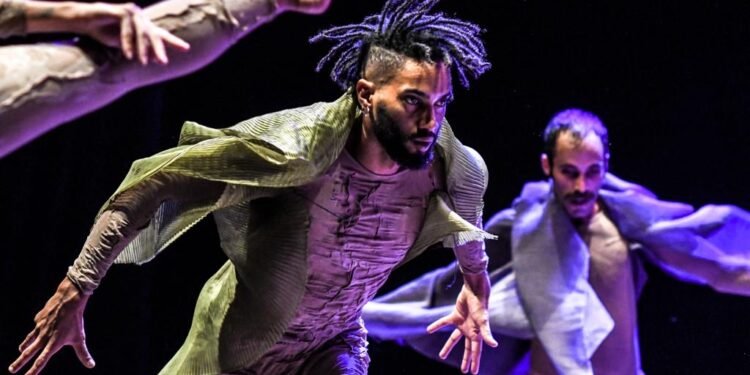 Quasar Cia de Dança leva ao Teatro Amazonas espetáculo que provoca reflexão sobre a devastação ambiental