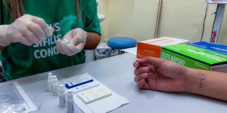 Prefeitura de Manaus alerta para a importância do pré-natal e tratamento precoce na prevenção de sífilis em recém-nascidos