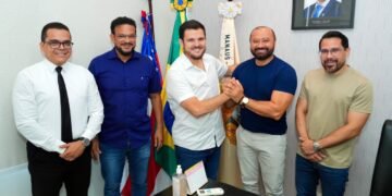 Prefeito Renato Junior anuncia convocação de mais 1,5 mil aprovados do concurso da Semed no Dia do Servidor Público