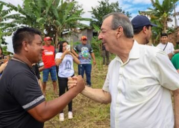 Omar Aziz propõe tecnologia e brigadas para combater queimadas em todos os municípios do Amazonas