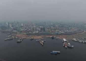 Governo Federal amplia para 16 aeronaves no combate às queimadas que afetam Manaus