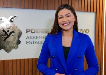 Brena Dianná defende valorização salarial e concursos públicos para professores no Amazonas